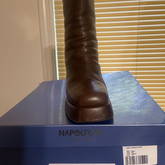 Brown over ankle leather boot - Picture 3 of 4